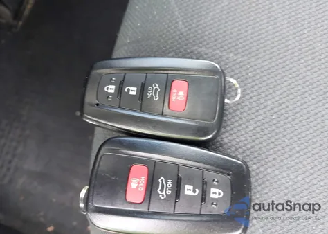 2025 Toyota Rav4 Xle z USA, uszkodzony, nr VIN 2T3W1RFV0SC309157